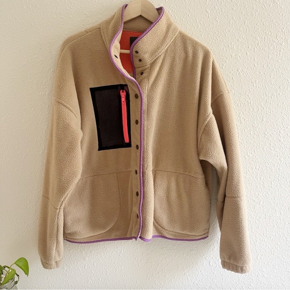 Wild Fable Snap Button Sherpa Jacket
Size Medium - Picture 1 of 5